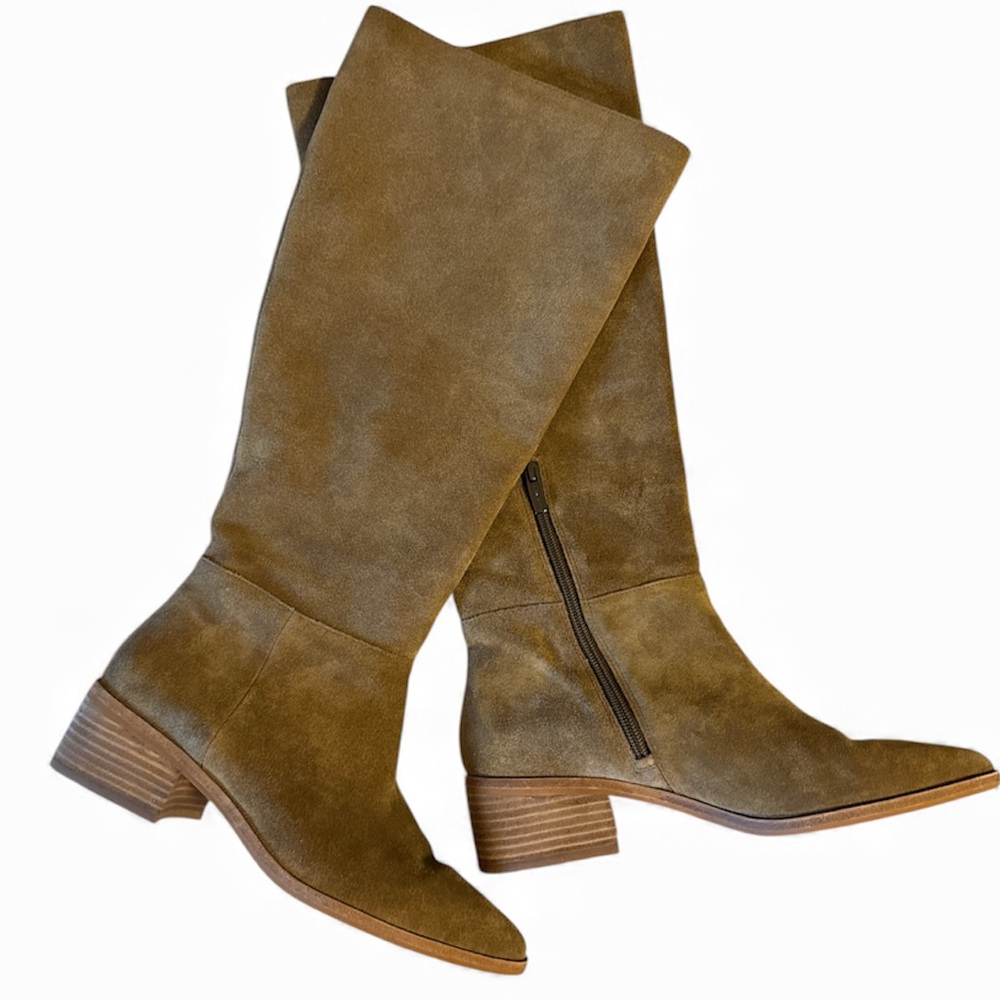 Vince Camuto Beaanna knee high boots tan suede 
8m